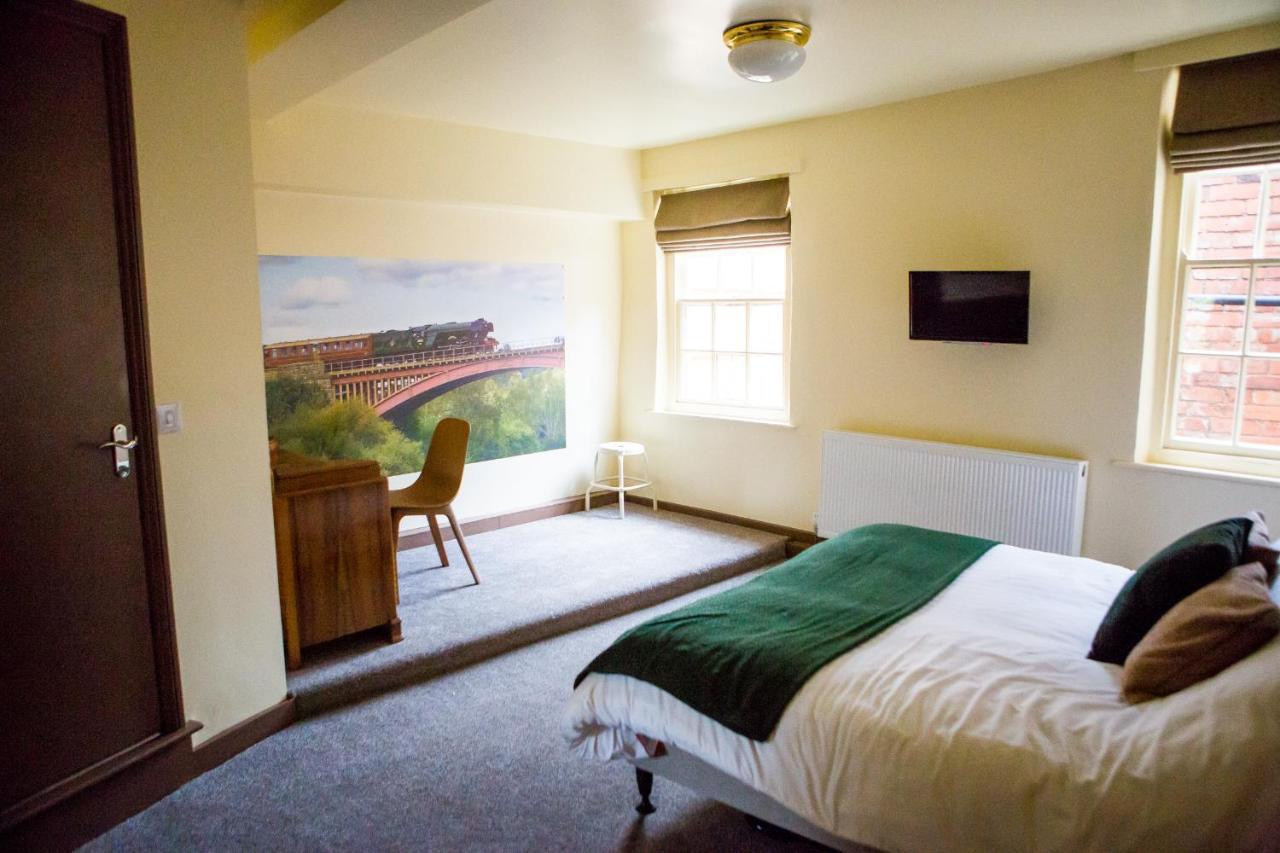 The Golden Lion Inn Bridgnorth Bagian luar foto